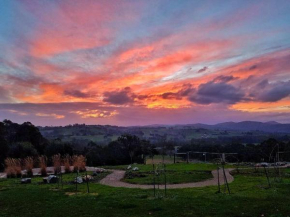  Vivere Retreat  Нирим